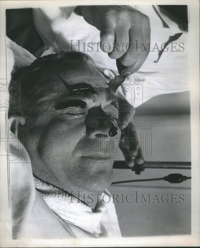 1946 Press Photo Zip Treatment Eyebrows Shaggy