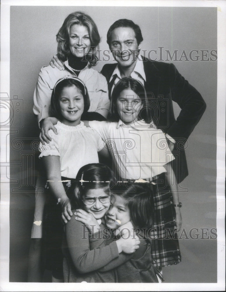 1977 Press Photo Anthea Alicia Paul Anka Anne A OK