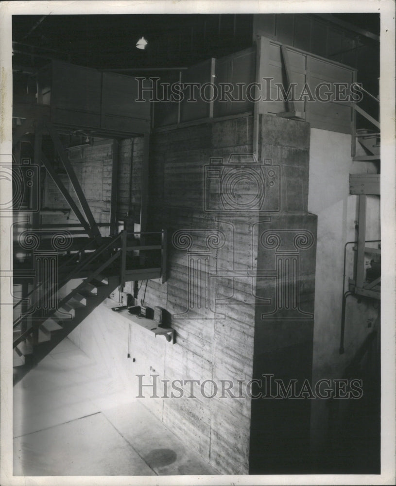 1947 Press Photo Scientific Reacting Pile Air Work