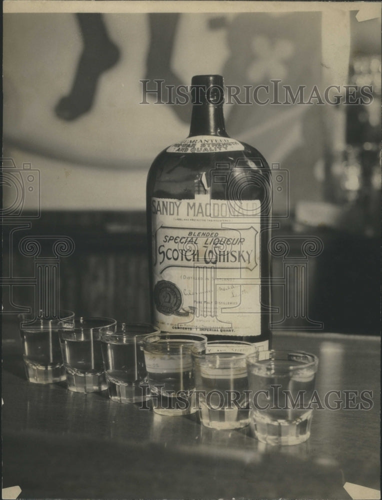 1977 Press Photo Special Liqueur Scotch Whiskey Sandy