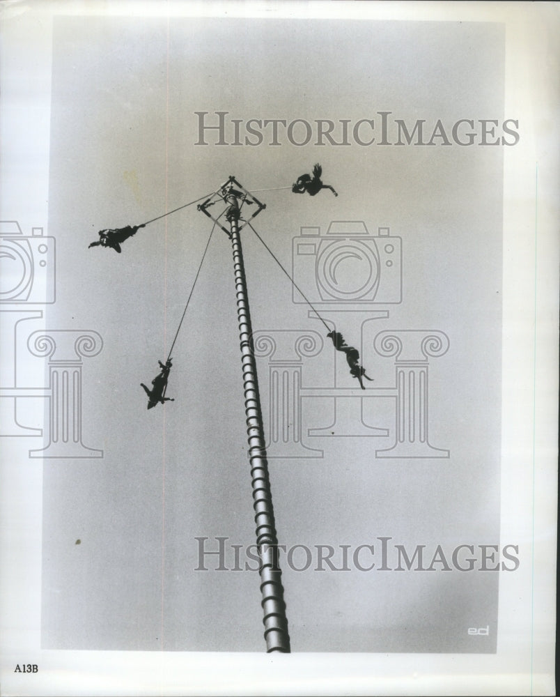 1968 Press Photo Los Voladores Flying Indians HemisFair