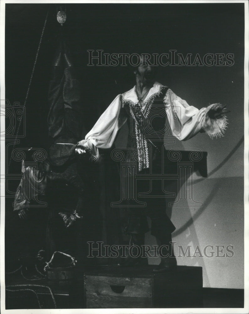 1974 Press Photo Bloody Bells Joseph Martinez Organic