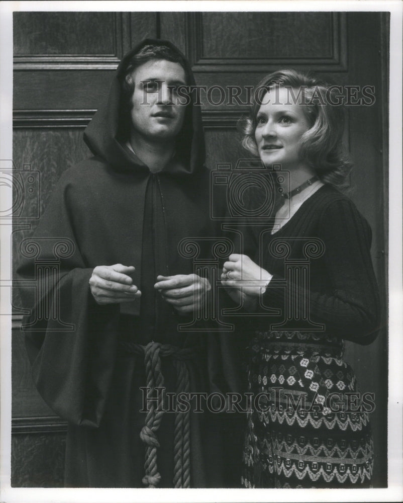 1975 Press Photo Ruling Class Gurney Divine Grace