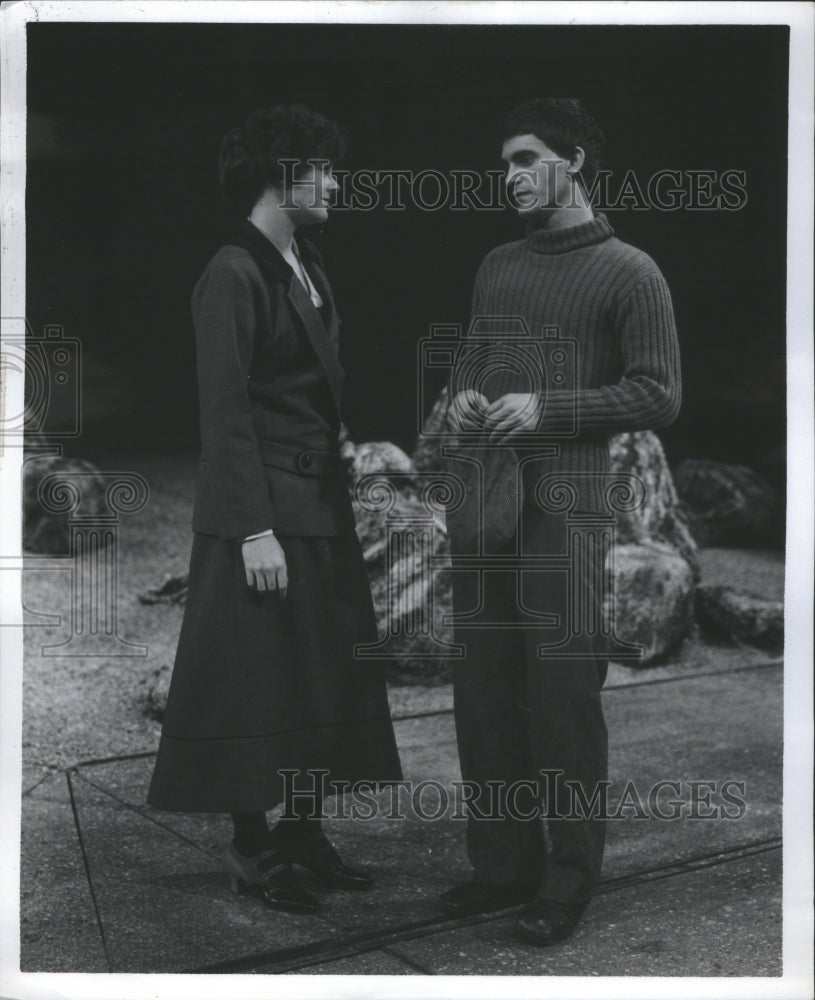 1975 Press Photo Rebecca Balding Bruce Kornbluth Sea