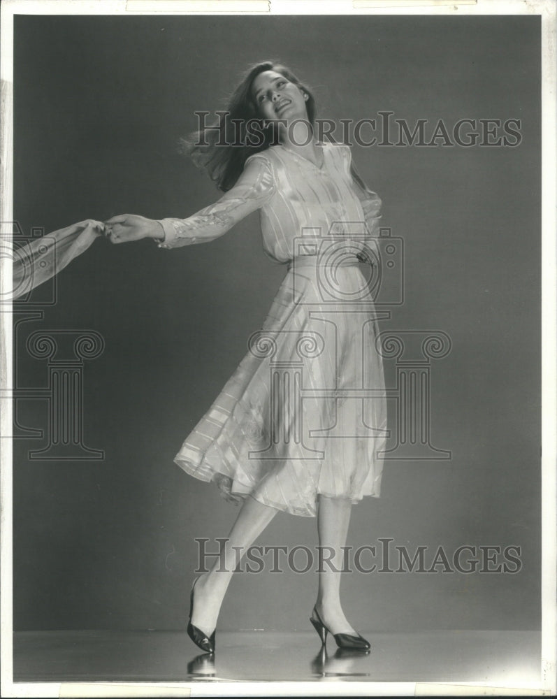 1981 Press Photo Fashion General Term Floor Sandals