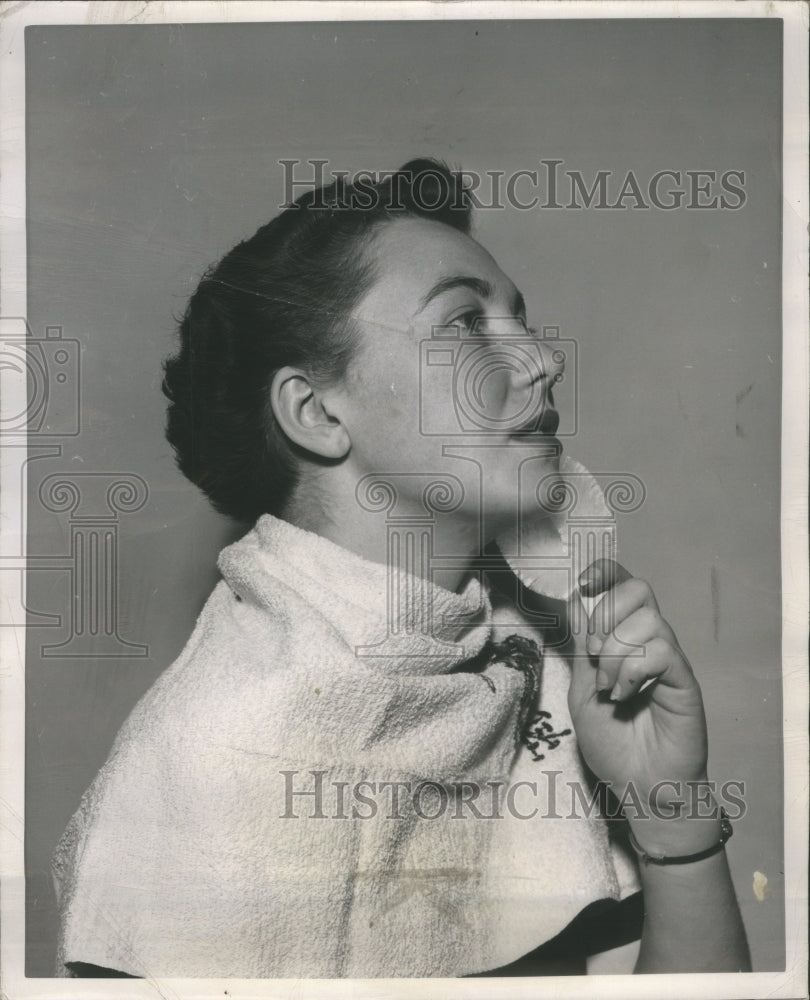 1952 Press Photo Beauty Complexion