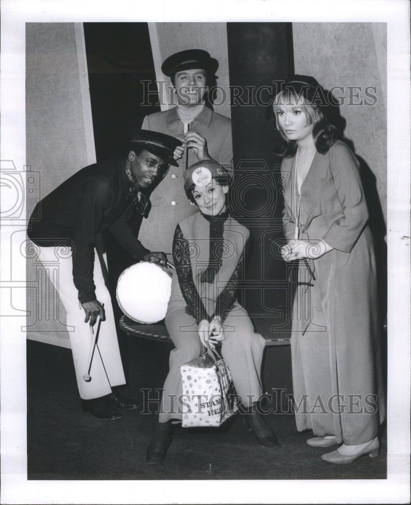 1969 Press Photo Robert Guillaume George Ball