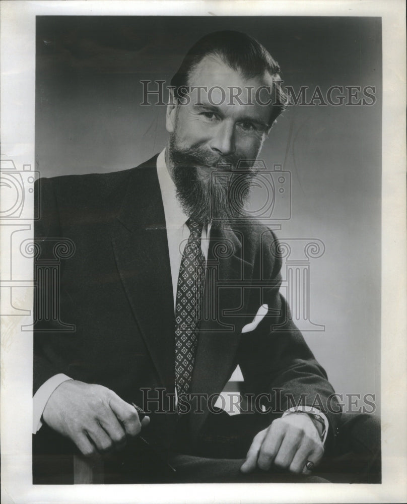 1959 Press Photo Comdr. Edward Whitehead Sehweppes(USA)