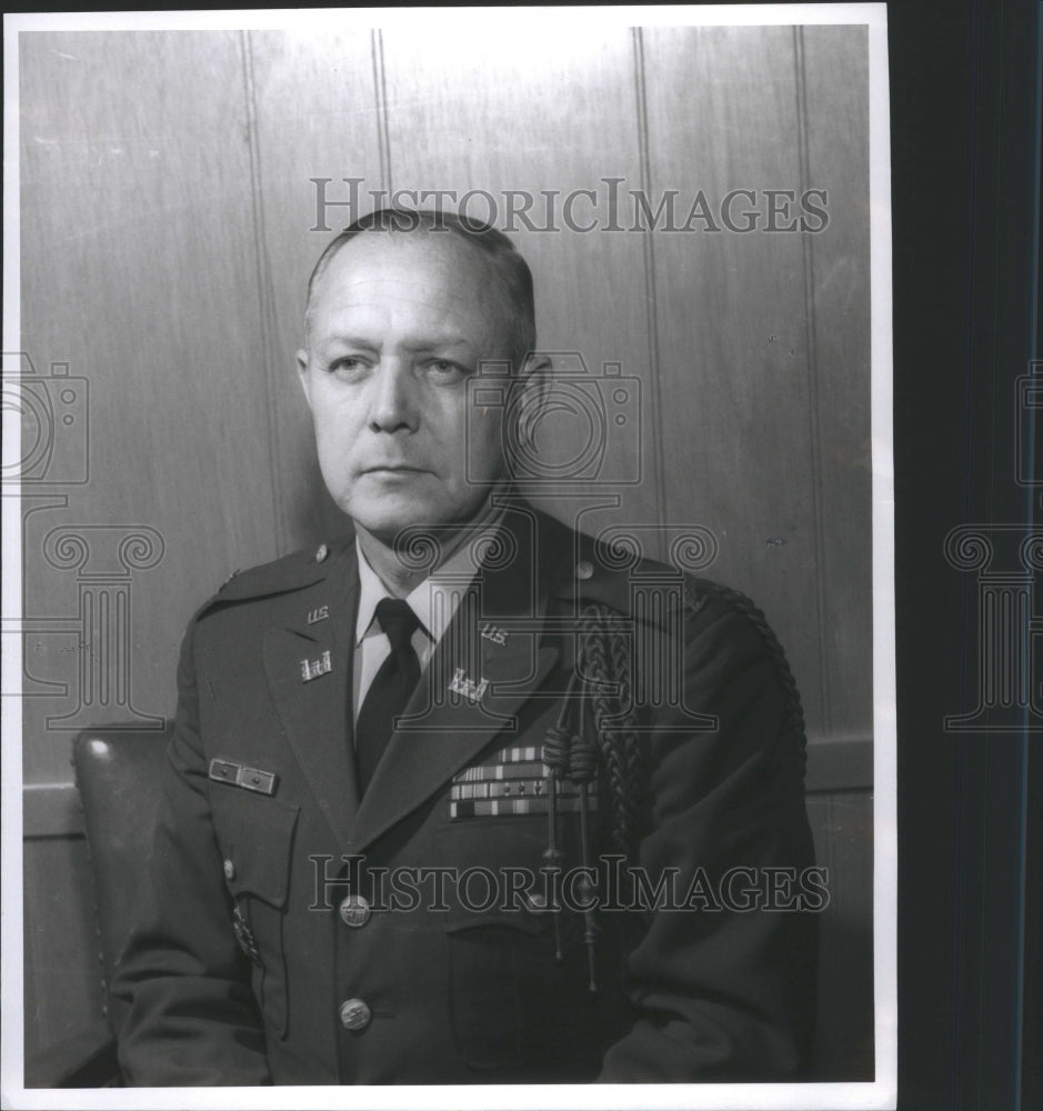 1967 Press Photo Col. James Detriot Engineer Crops