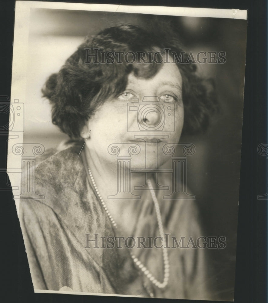1926 Press Photo Nu Call White Lady