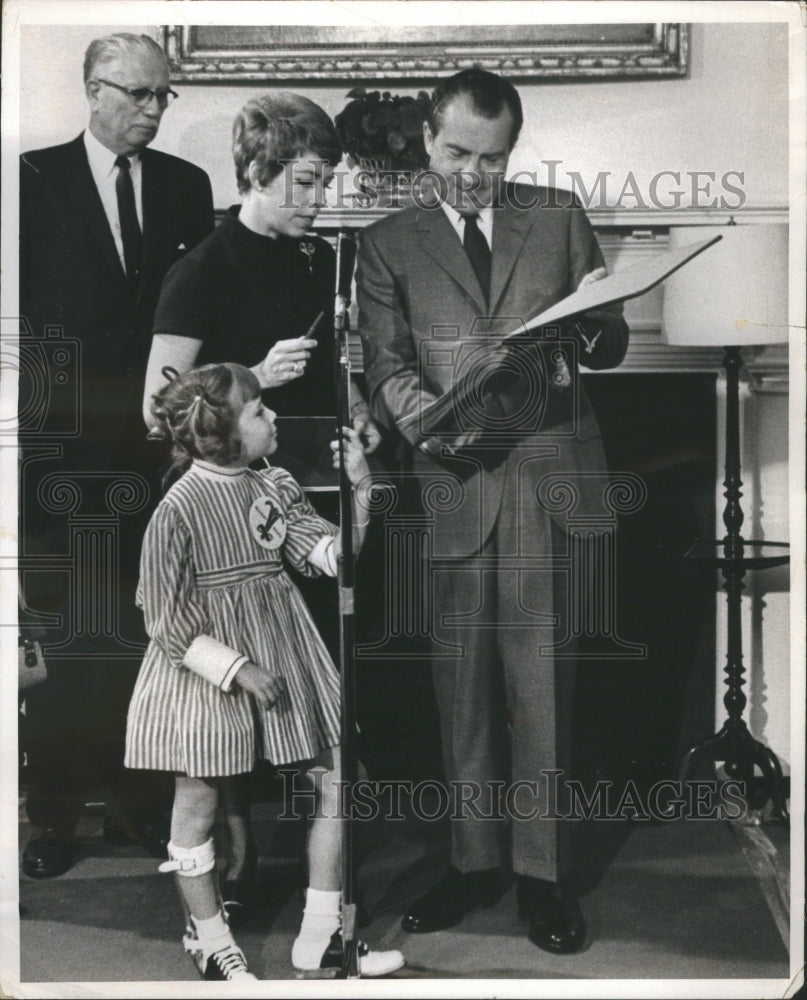 1969 Press Photo President Richrad M Nixon Easter Campa