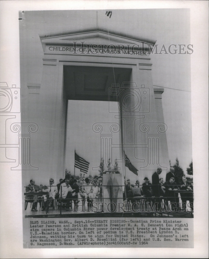 1964 Press Photo treatey sining ganadian