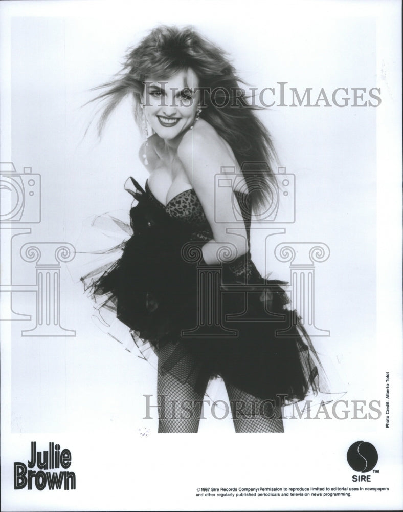 1988 Press Photo Julie Brown American Singer Actress