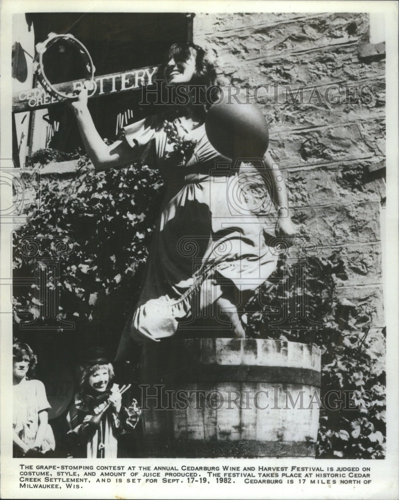 1982 Press Photo Blue Cross