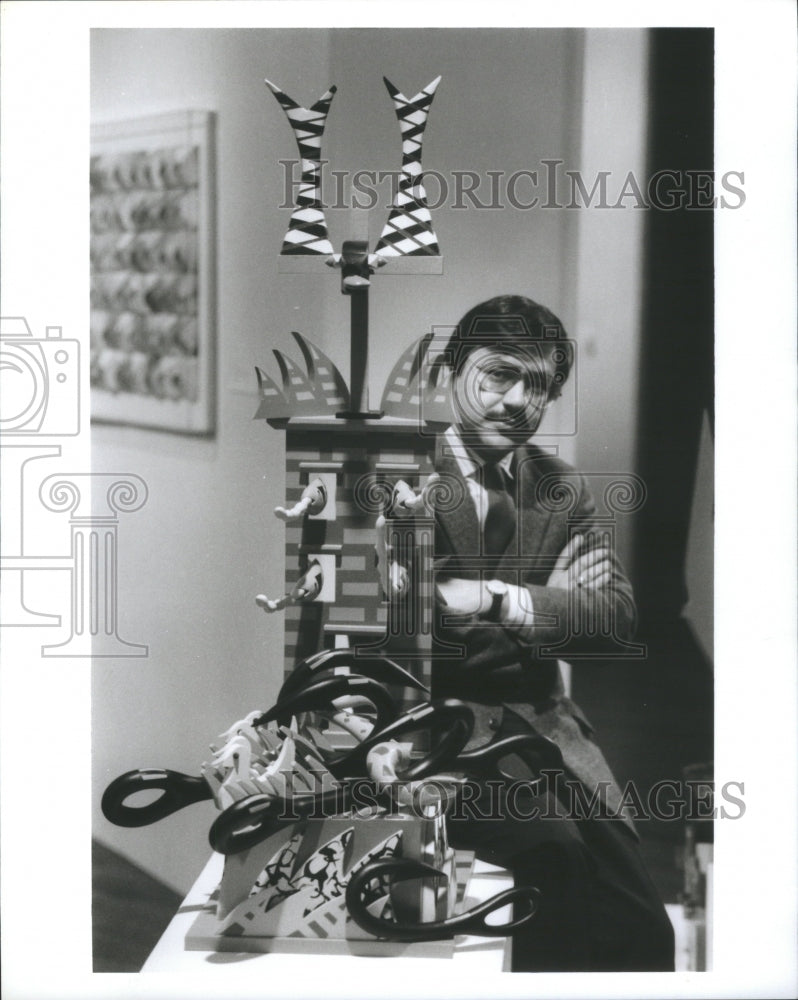 1987 Press Photo Henry Matthews Curator Muskegon Museum