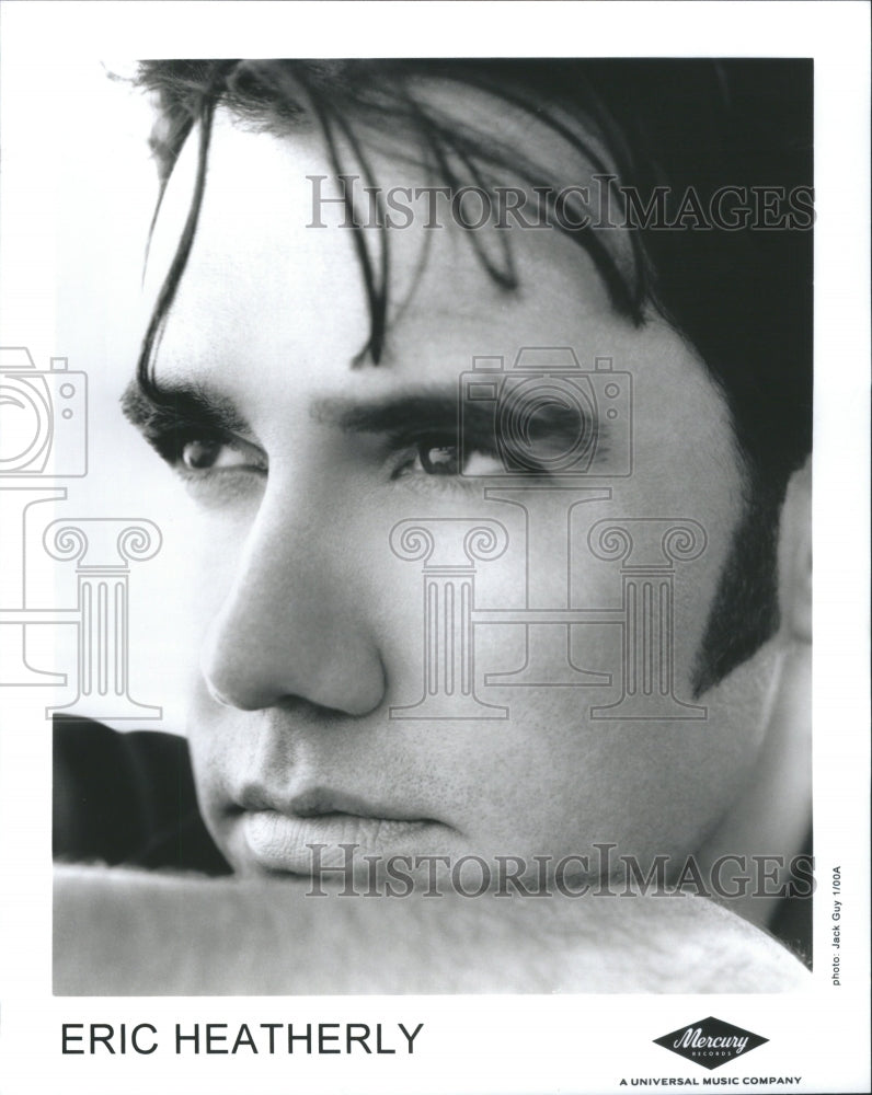 2000 Press Photo Young Person Eyes Chrming Face Eric