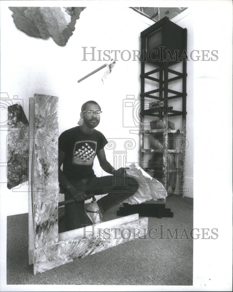 1988 Press Photo Robert Martin Artist