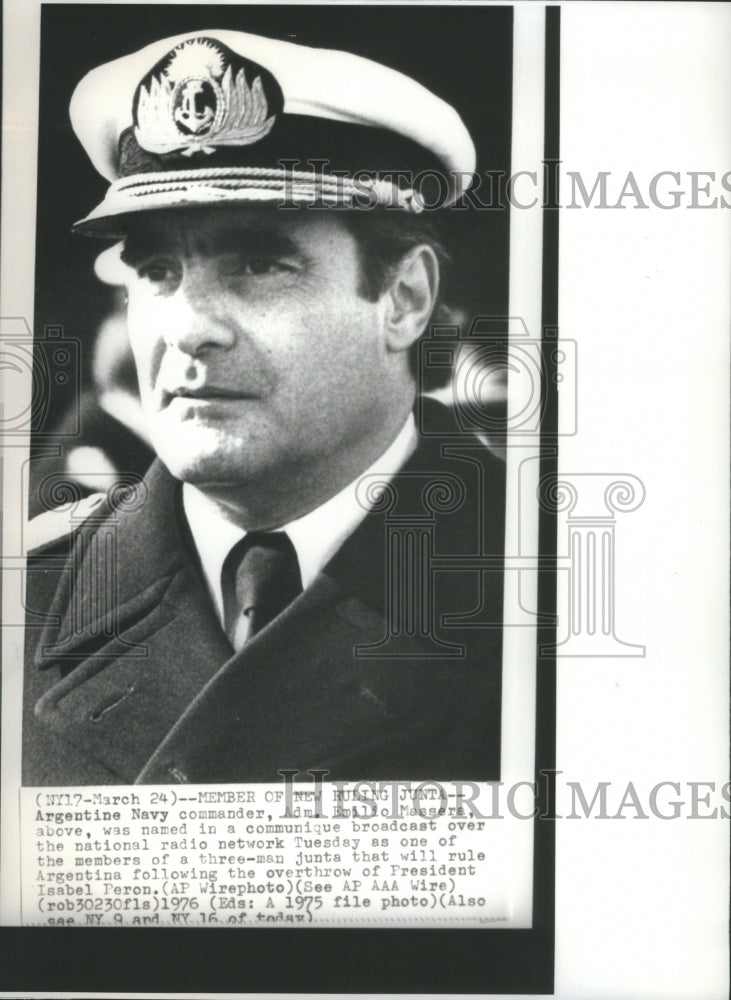 1975 Press Photo Argentine Navy Emilio Massera Radio