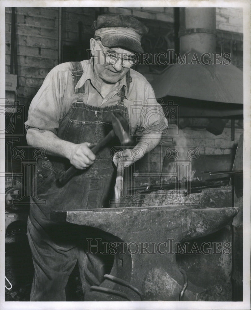 1957 Press Photo Pollard Civilian Former Prime Minister