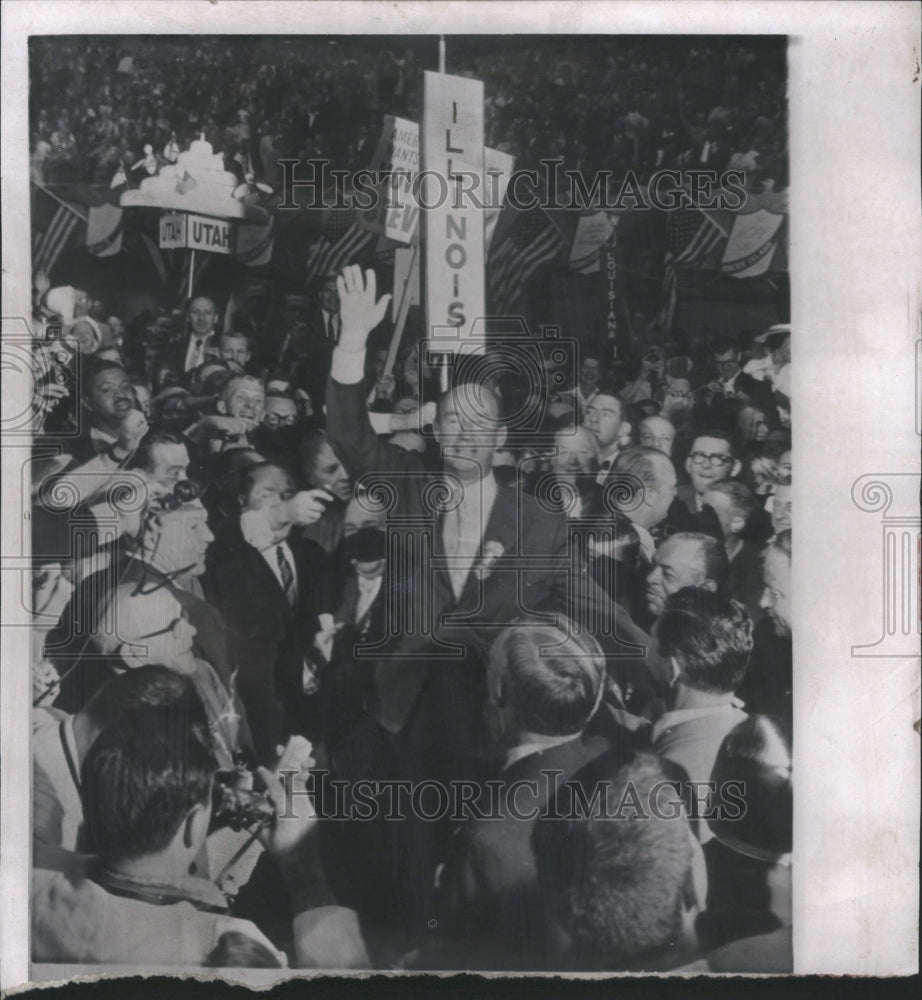 1960 Press Photo Adlai Walking Speakers Platform Dem