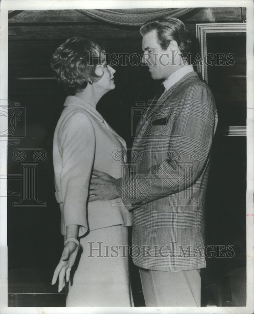 1964 Press Photo Blithe Spirit Drury Lane Theatre Show