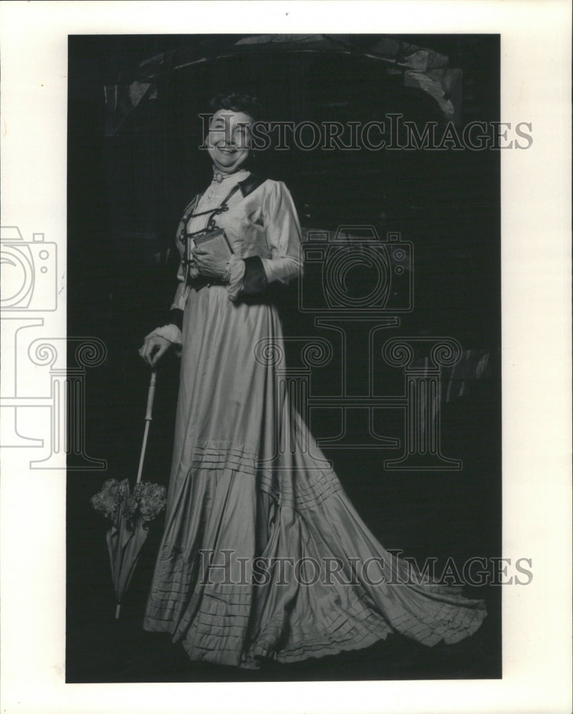 1986 Press Photo Lusina PaquetLillian Gish Like Lavinia