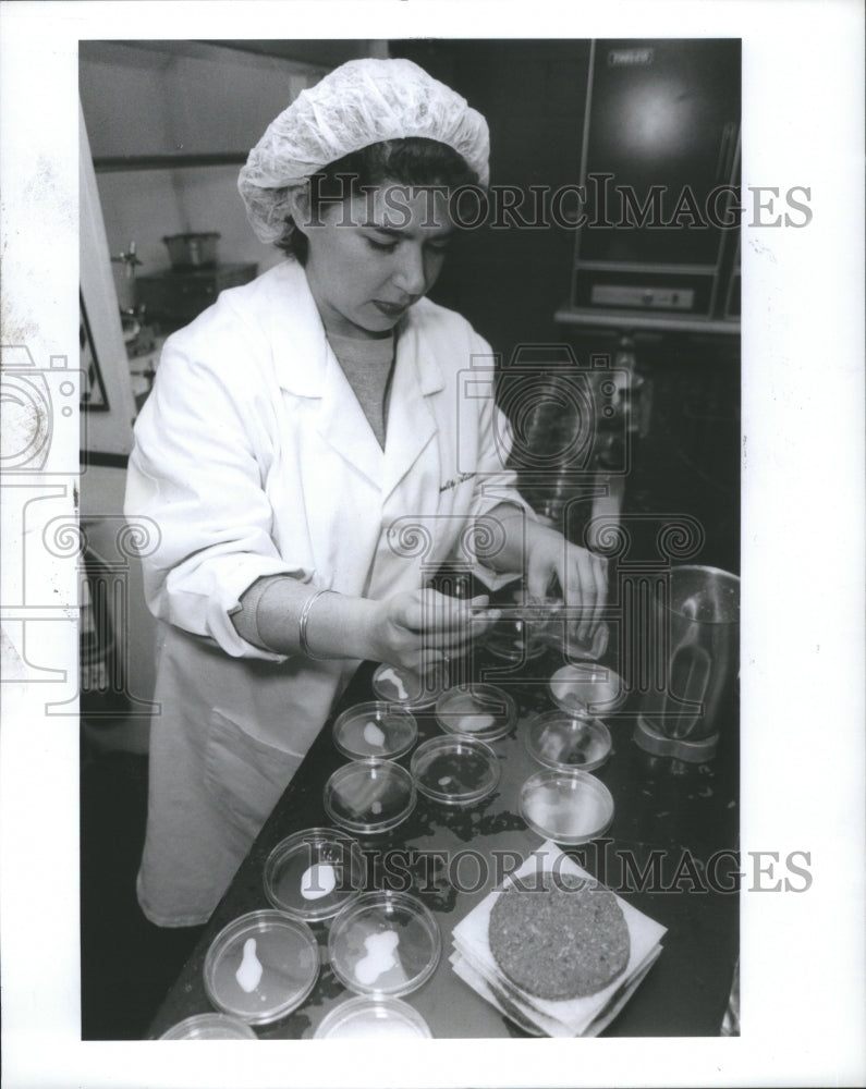 1993 Press Photo Elias Qua-um Unite Meat Brief Research