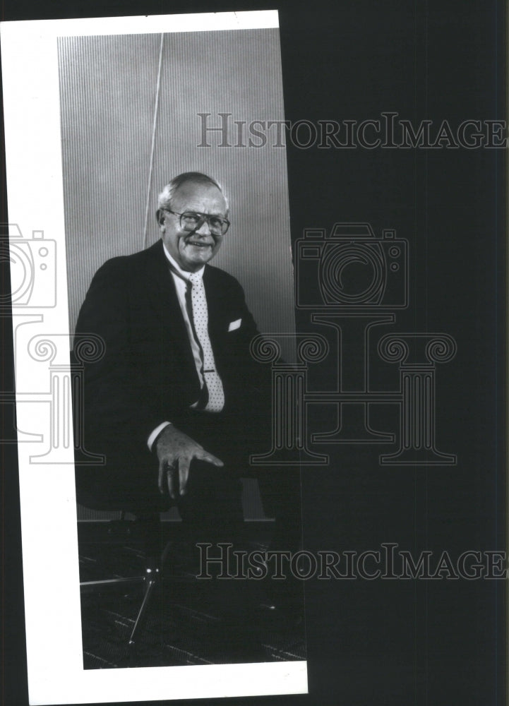 1992 Press Photo Philip J.Meathe Ceo Chairman Smith