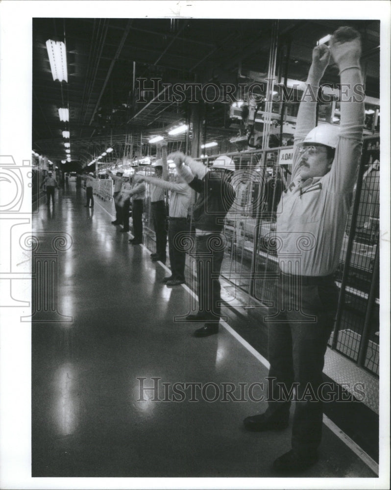 1987 Press Photo Mayda Employees