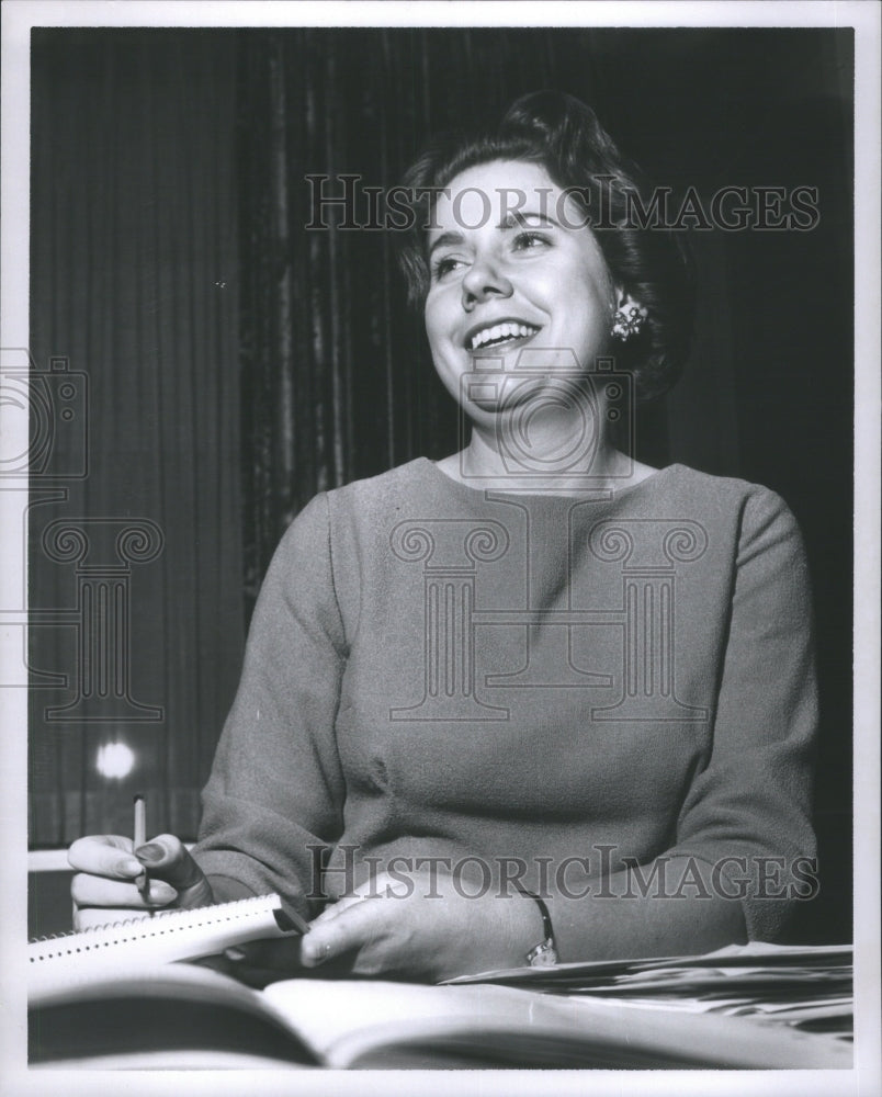 1965 Press Photo Helen Matz Secretary Mayor Cavanagh