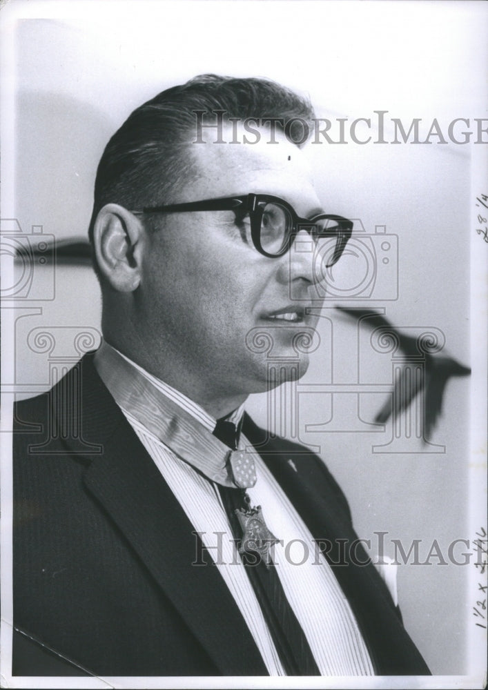 1966 Press Photo Duane Dewey War Hero Marines