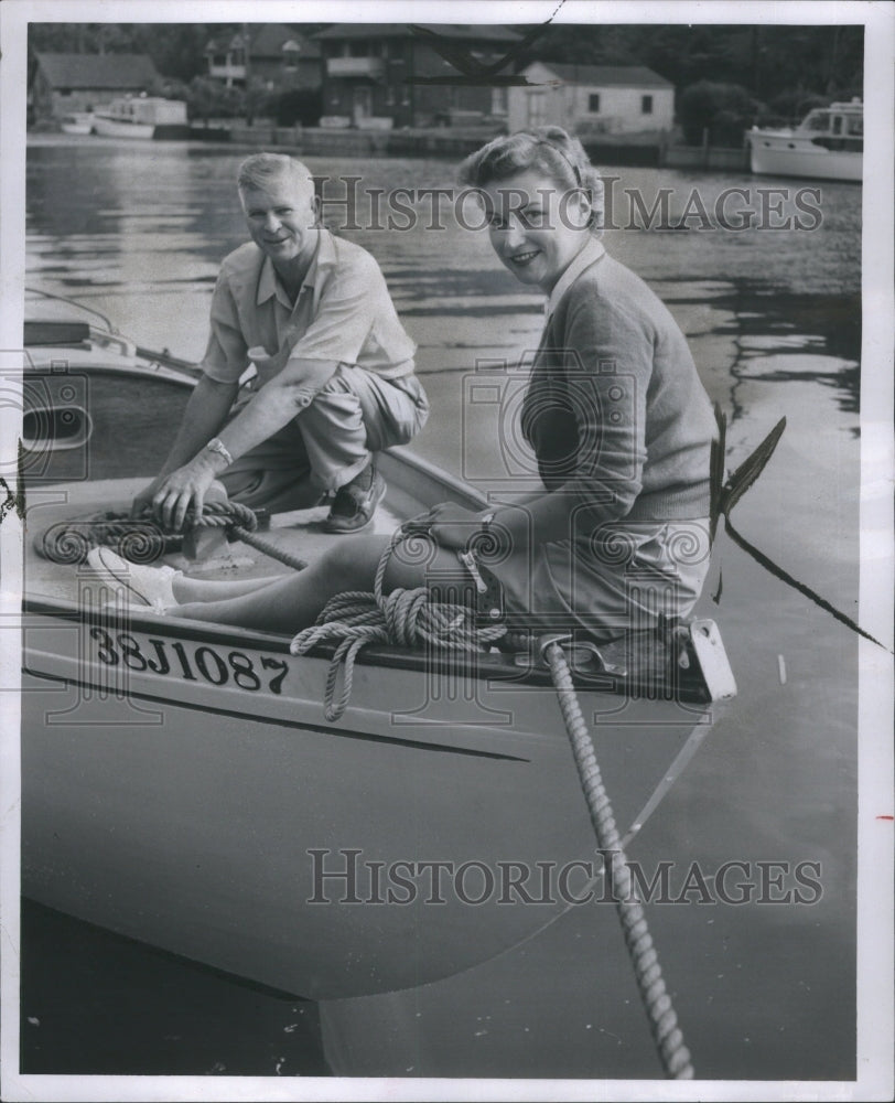 1956 Press Photo Detwker