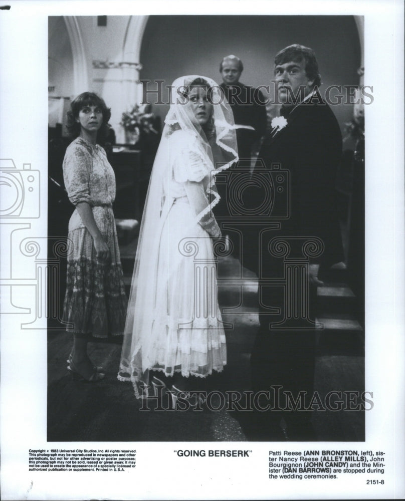 1983 Press Photo John Candy Alley Mills Going Berserk