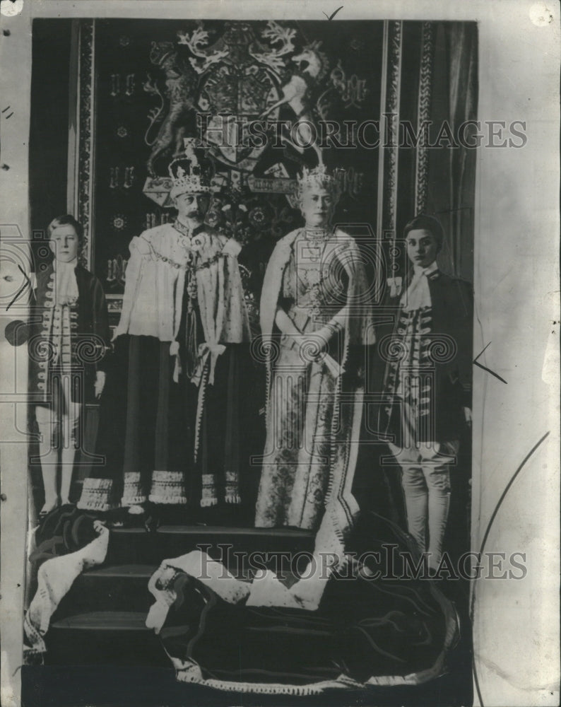 1927 Press Photo King George Group Family Queen Mary