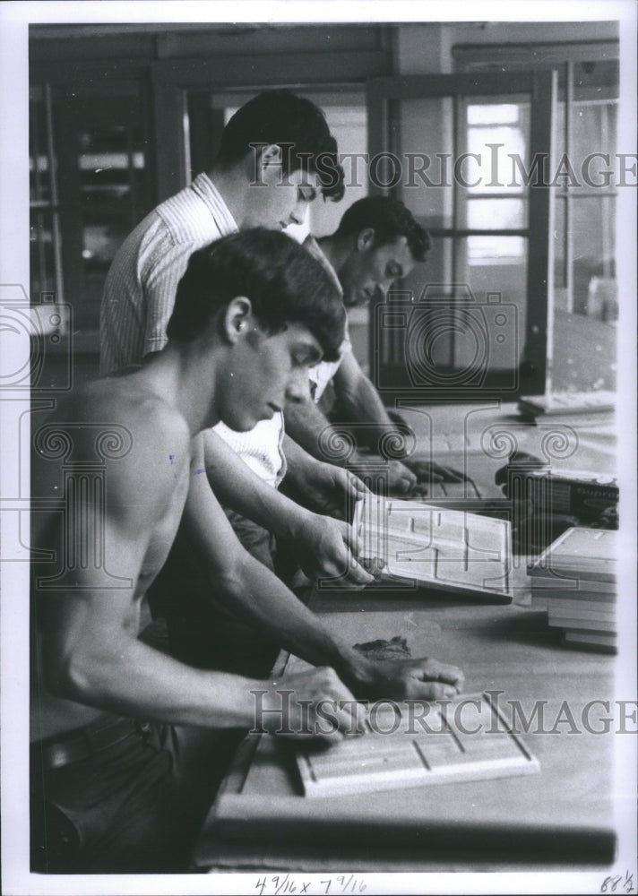 1969 Press Photo Books People Study Education College