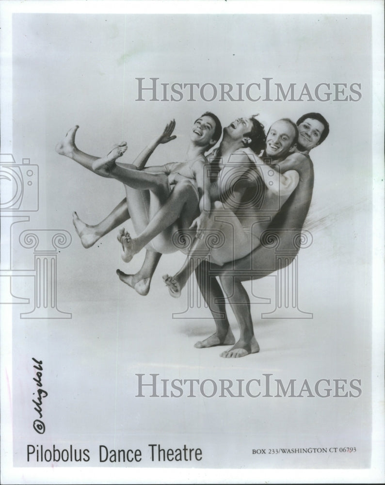 1984 Press Photo Dancers Pilobolus Dance Theater