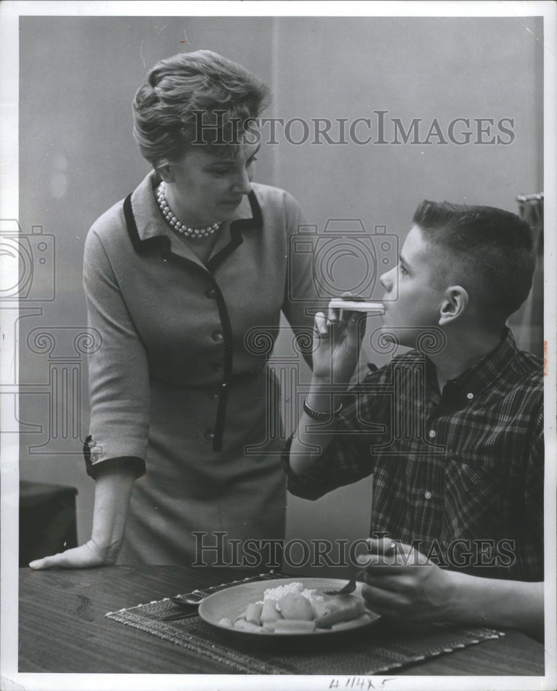 1961 Press Photo Boy Bbiscuit