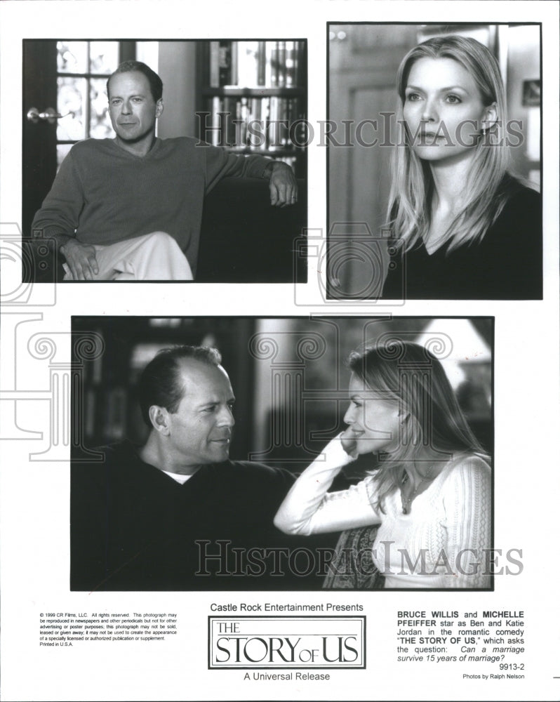 1999 Story Of Us Actors Willis Pfeiffer - Historic Images