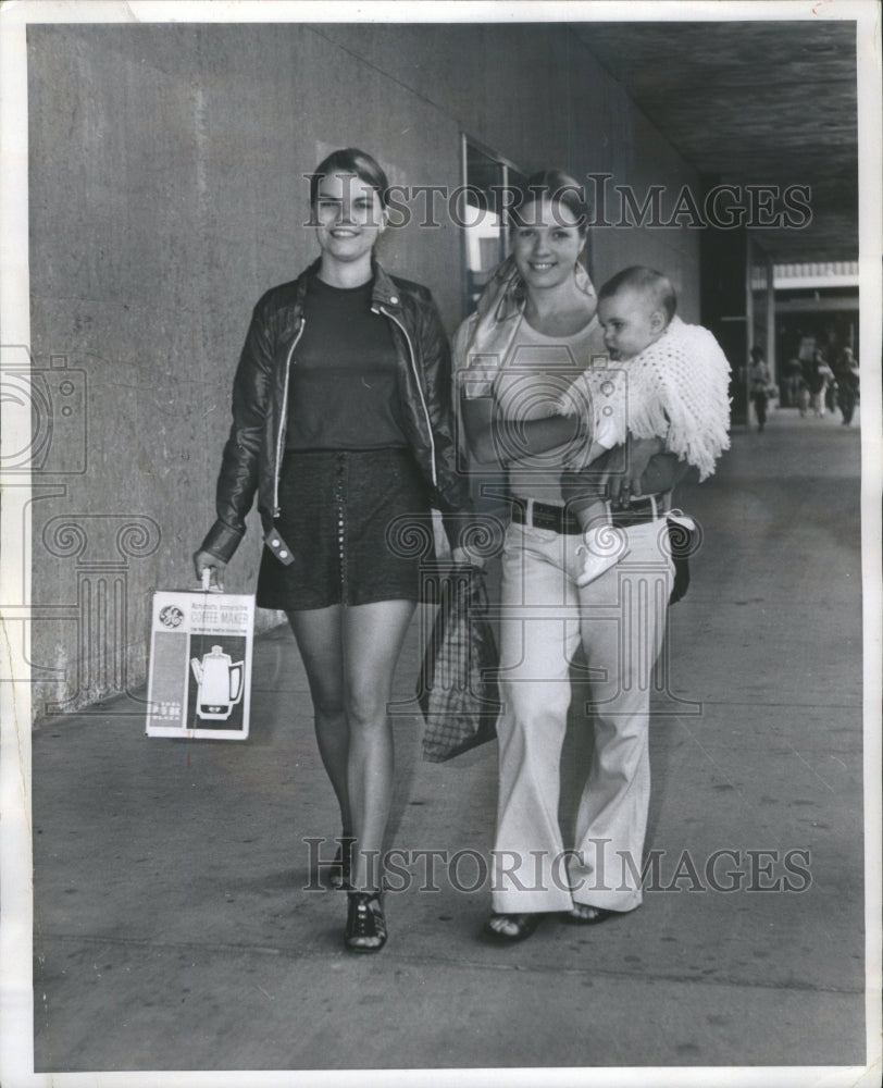 1972 Press Photo Shopping East Land Center Paul Fassen