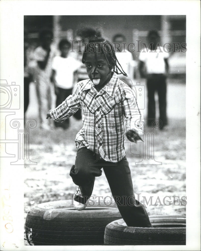 1980 Press Photo child of the Sixties group membership