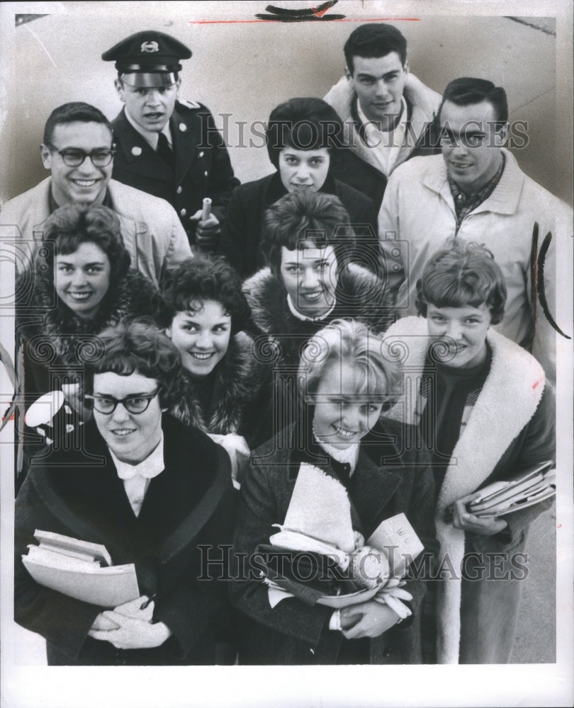 1961 Press Photo Eastern Michigan University Students