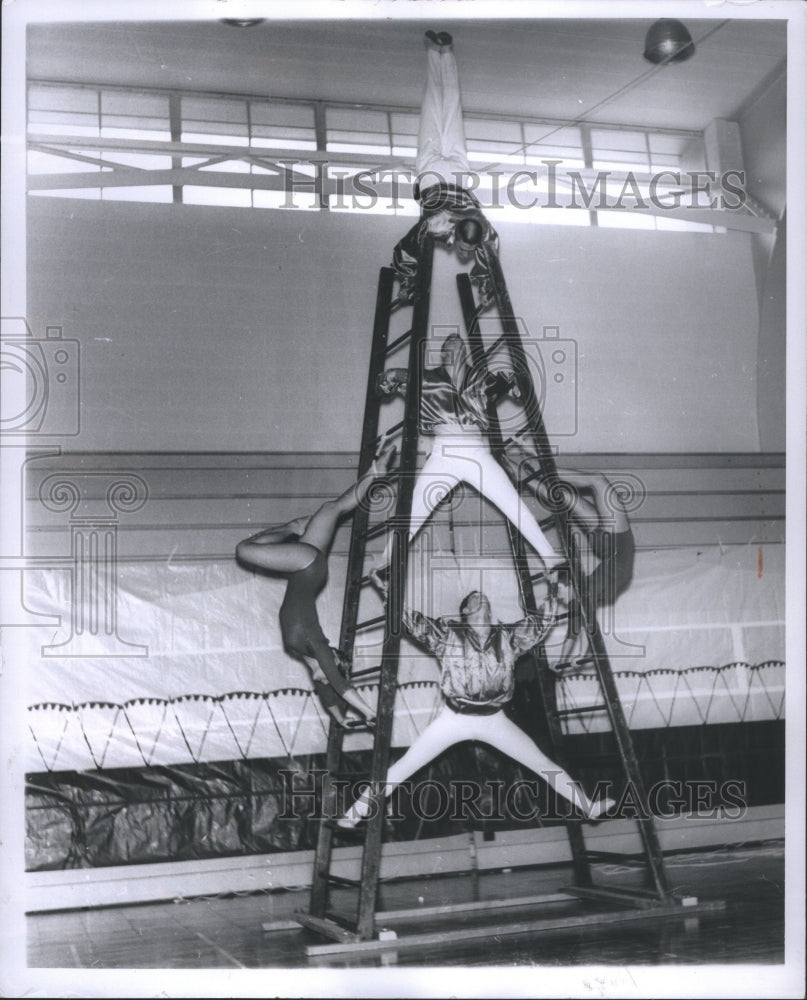 1959 Press Photo Circus MSU Roman Ladder