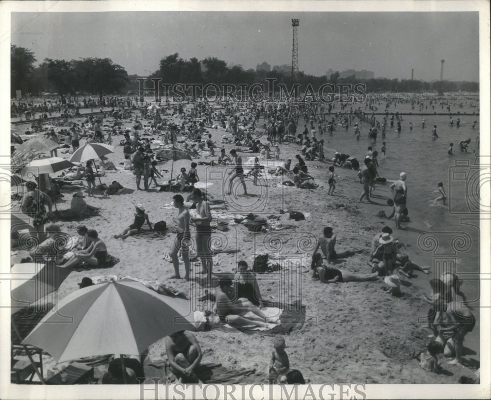 1969 North Avenue Beach-Historic Images