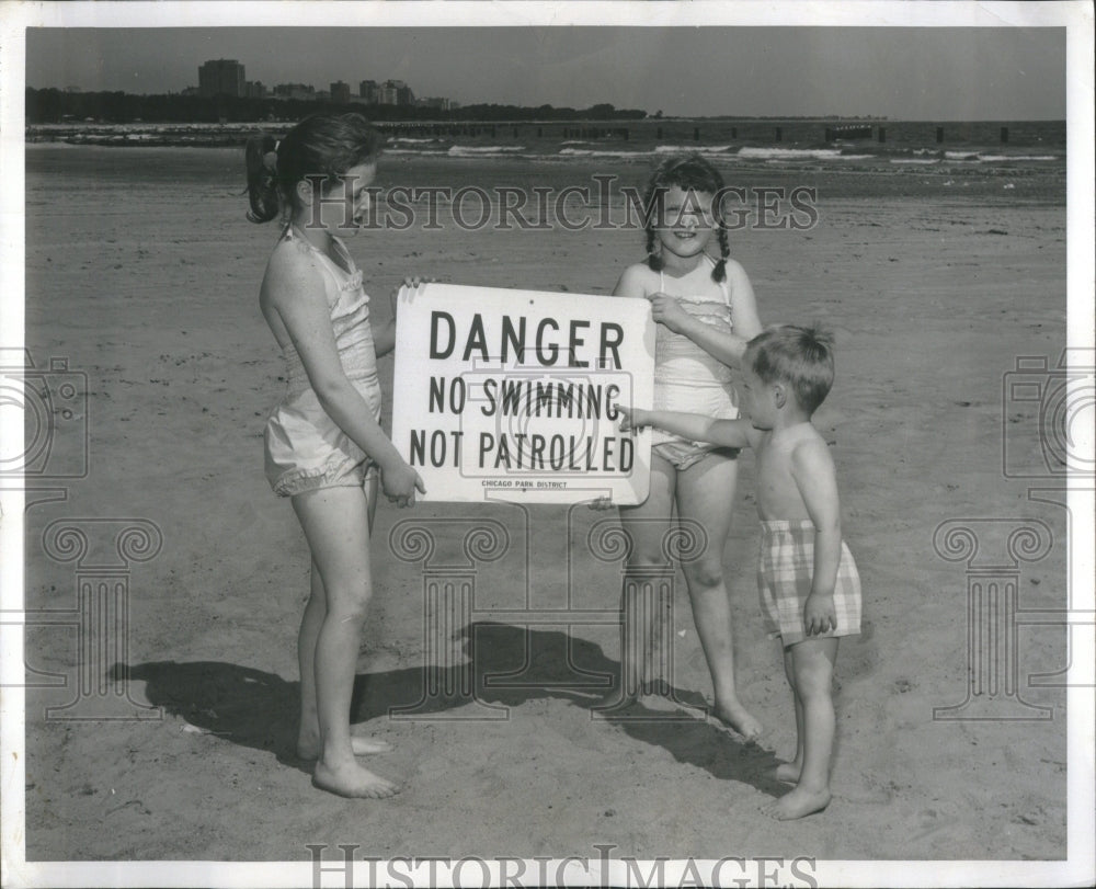 1959 Press Photo Chicago Park Beach