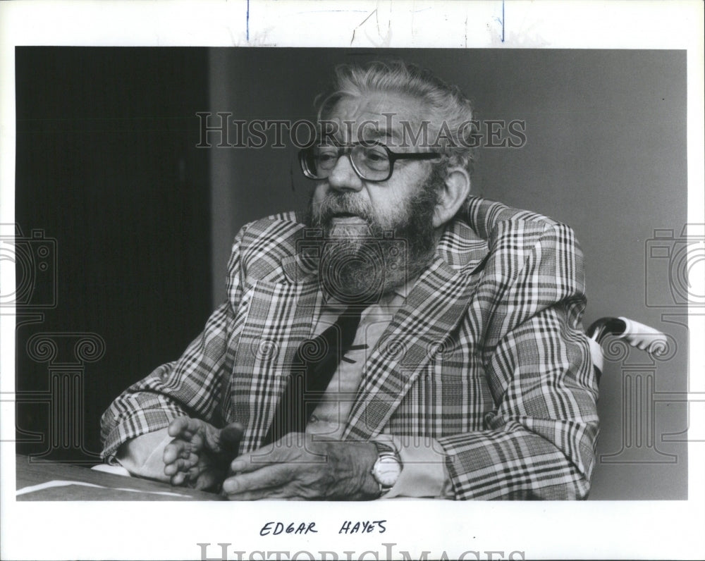 1985 Press Photo Edgar Hayes Sportscaster