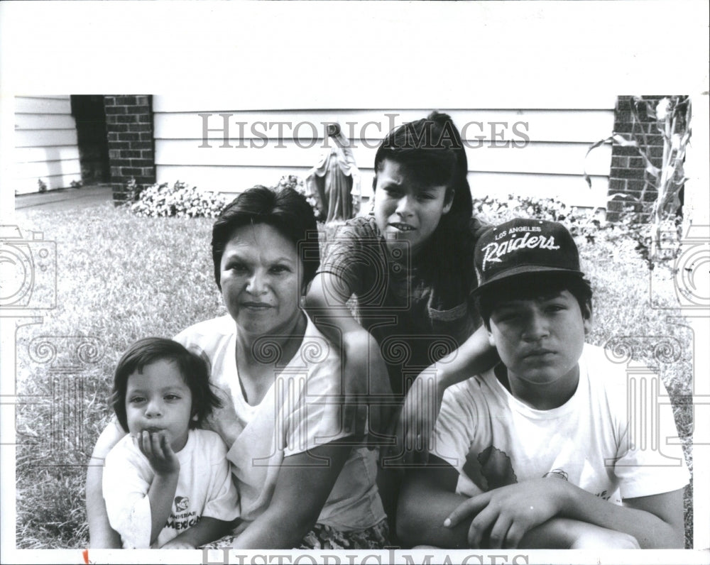 1991 Press Photo Mary Espino Land Mortgage