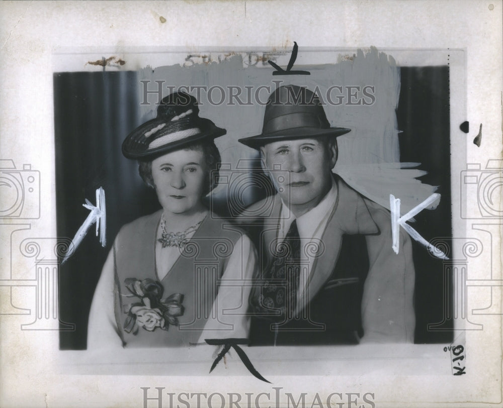 1943 Press Photo Fred Willman Det Engineer Wife