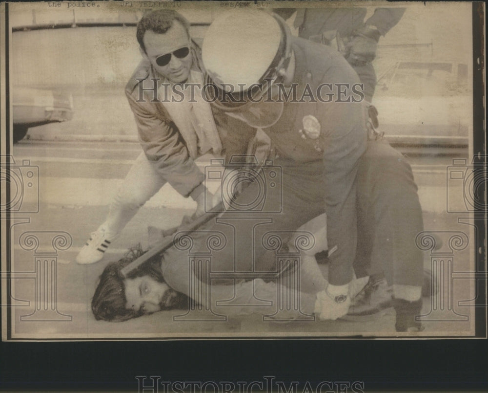 1971 Press Photo Downtown Los Angeles Riots