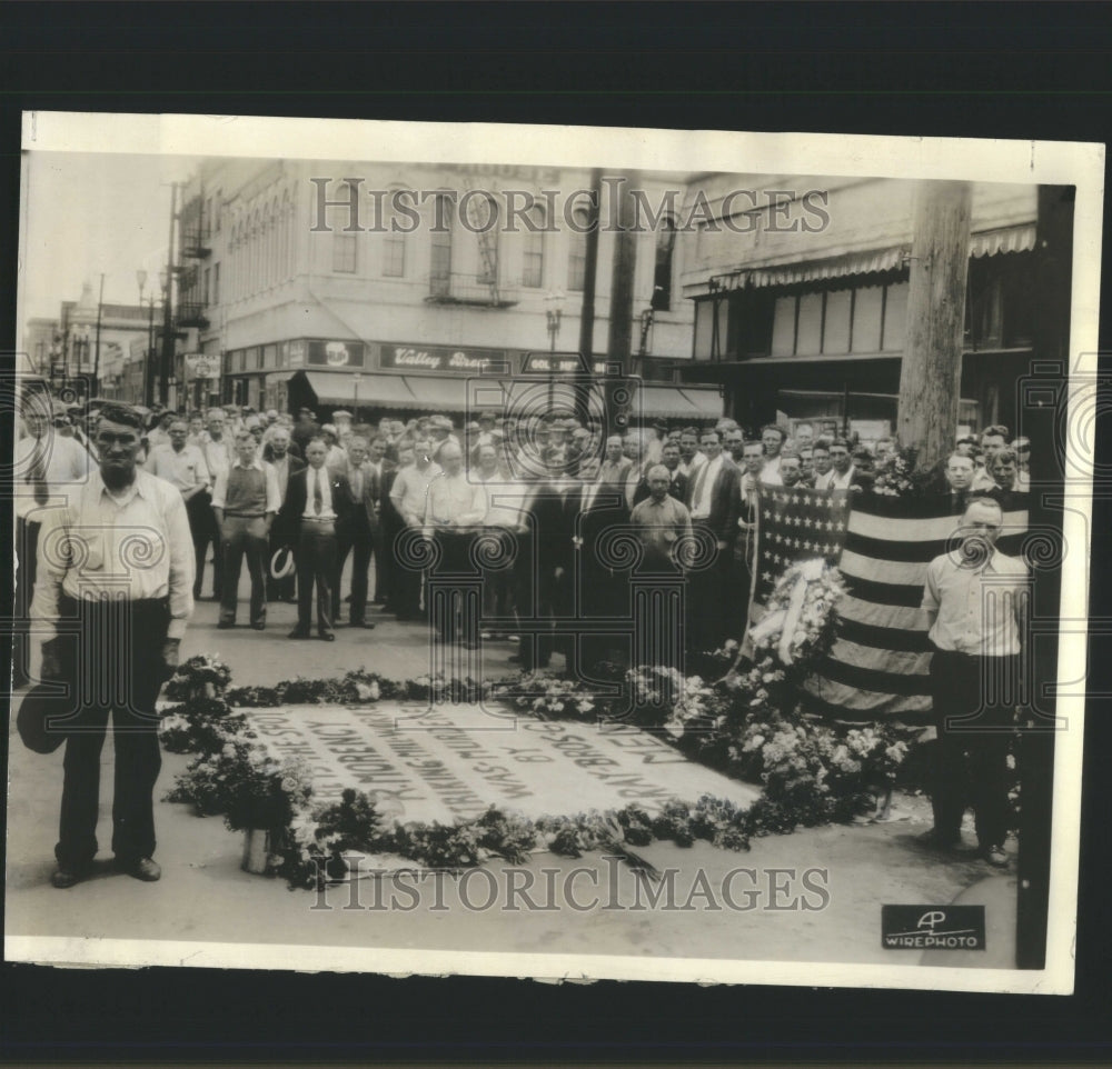 1935 Press Photo Ray Morency Slain Union Charles Gray