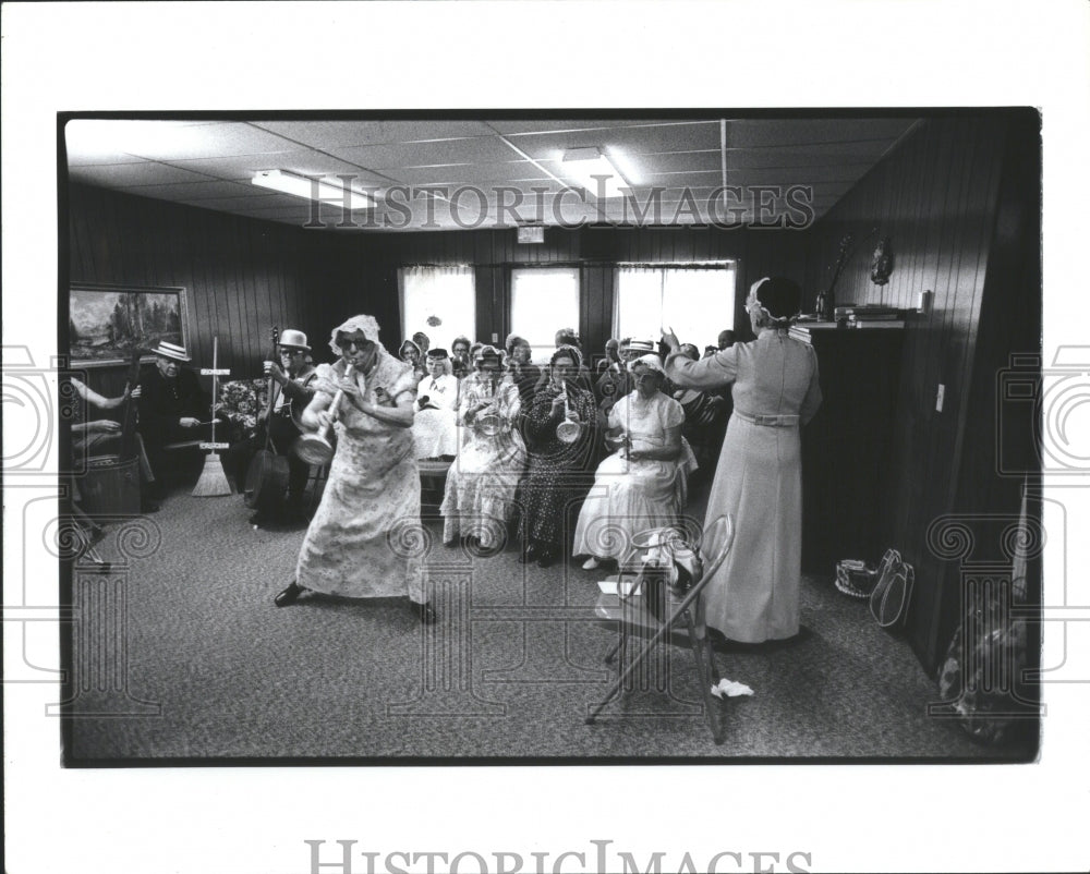 1979 Press Photo Edna Hall Kitchen Band